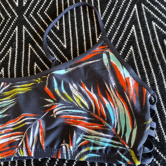 Mossimo Swim Suit Top - Picture 2 of 6